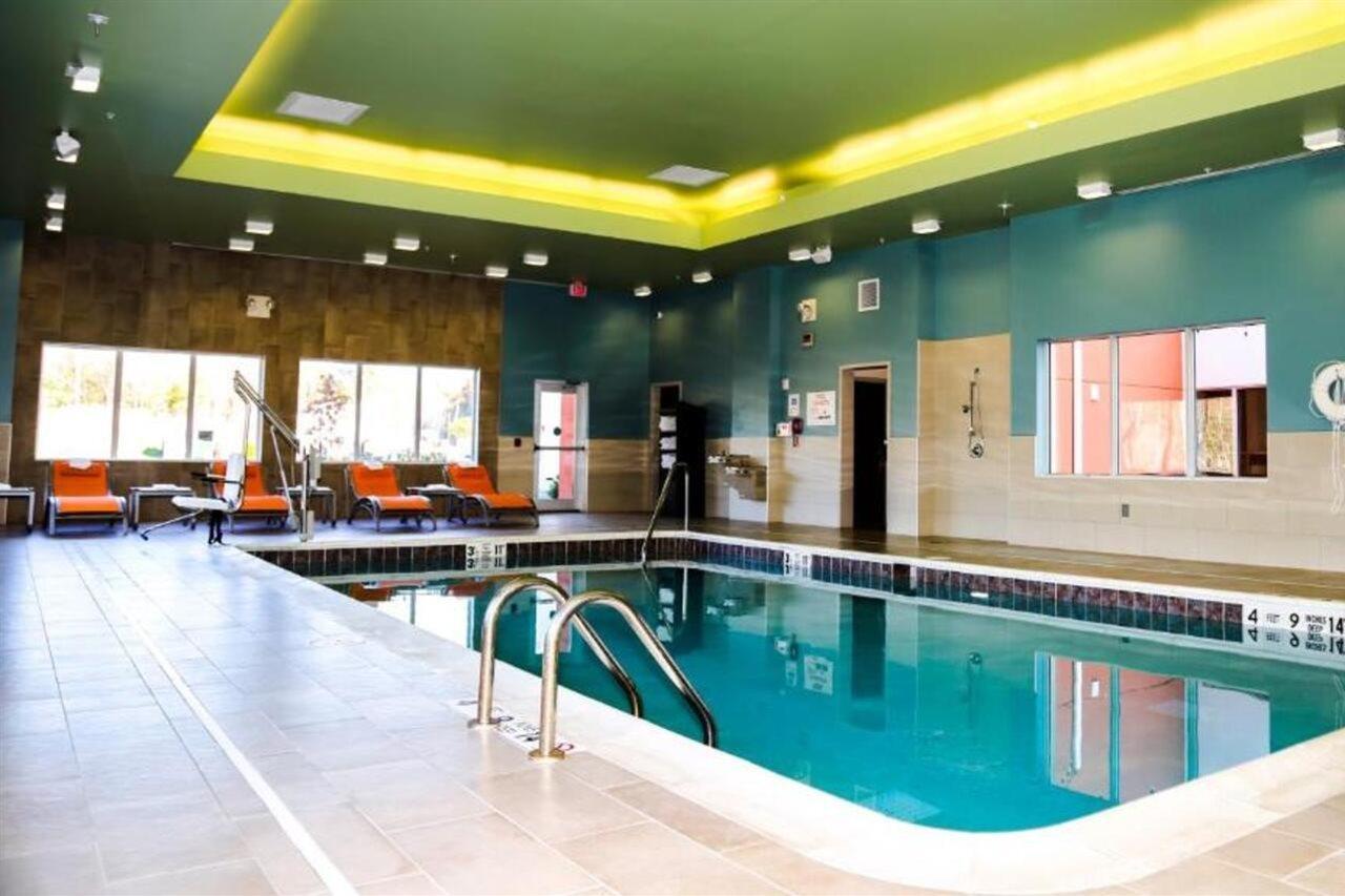 Holiday Inn Express & Suites Kingston-Ulster By Ihg Lake Katrine Buitenkant foto