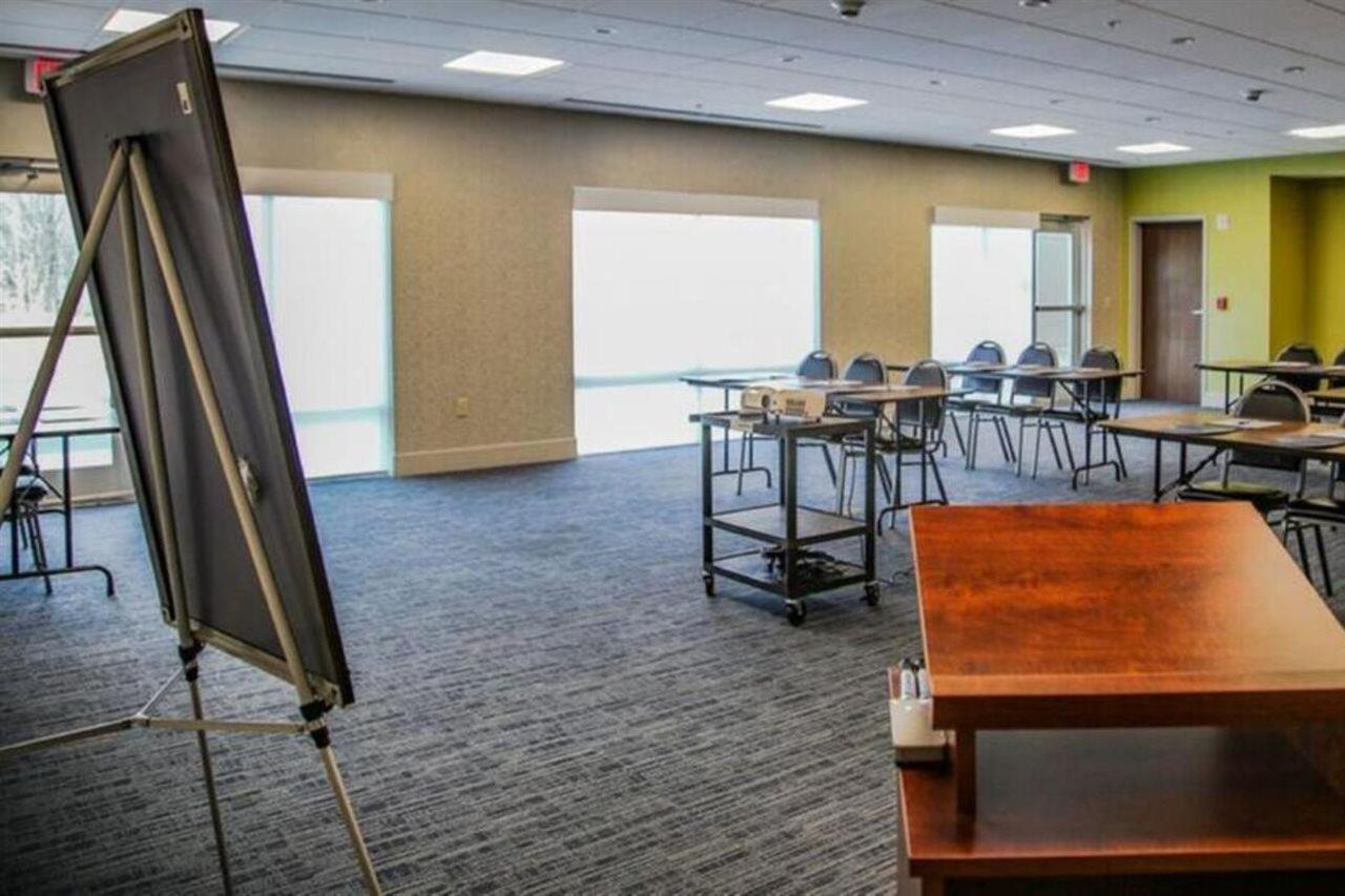 Holiday Inn Express & Suites Kingston-Ulster By Ihg Lake Katrine Buitenkant foto