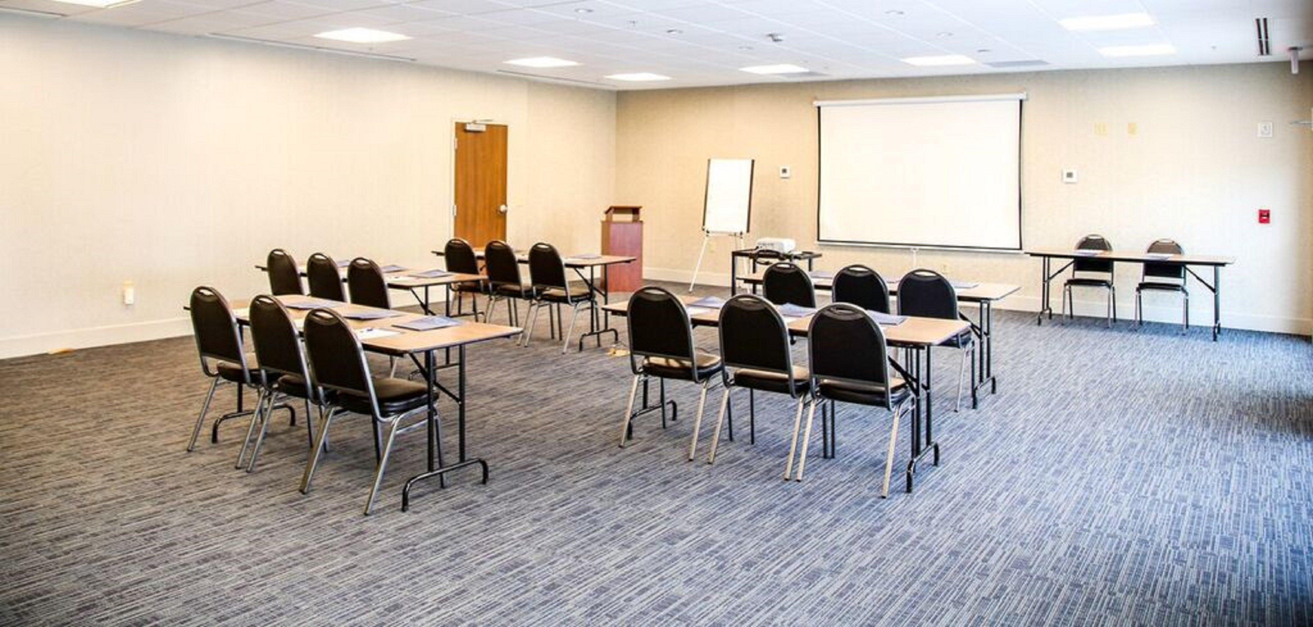 Holiday Inn Express & Suites Kingston-Ulster By Ihg Lake Katrine Buitenkant foto